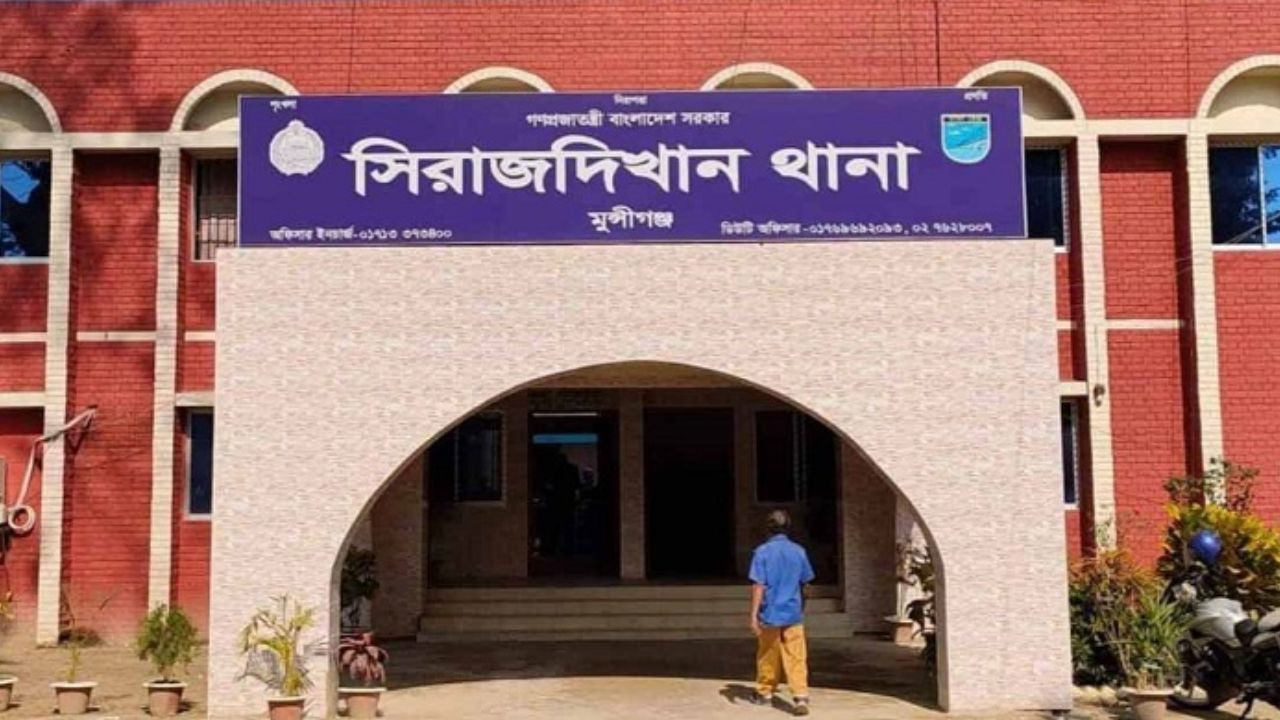 ছাত্রলীগ যেহেতু নিষিদ্ধ, বঙ্গবন্ধুকে নিয়ে লেখা বইগুলোও নিষিদ্ধ, বললেন ওসি